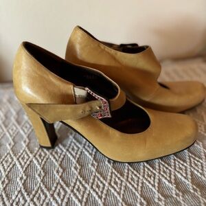 Donald J. Pliner Mustard Yellow Leather Mary Jane Heels